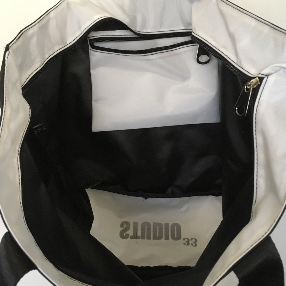 Studio 23 Large Tote - Picture 4 of 4